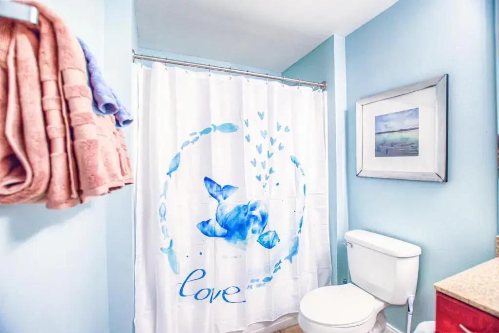 11 TH FLOOR In Laketown Wharf 1 BD, 2 Bathroom with Amazing Amenities, 1114!