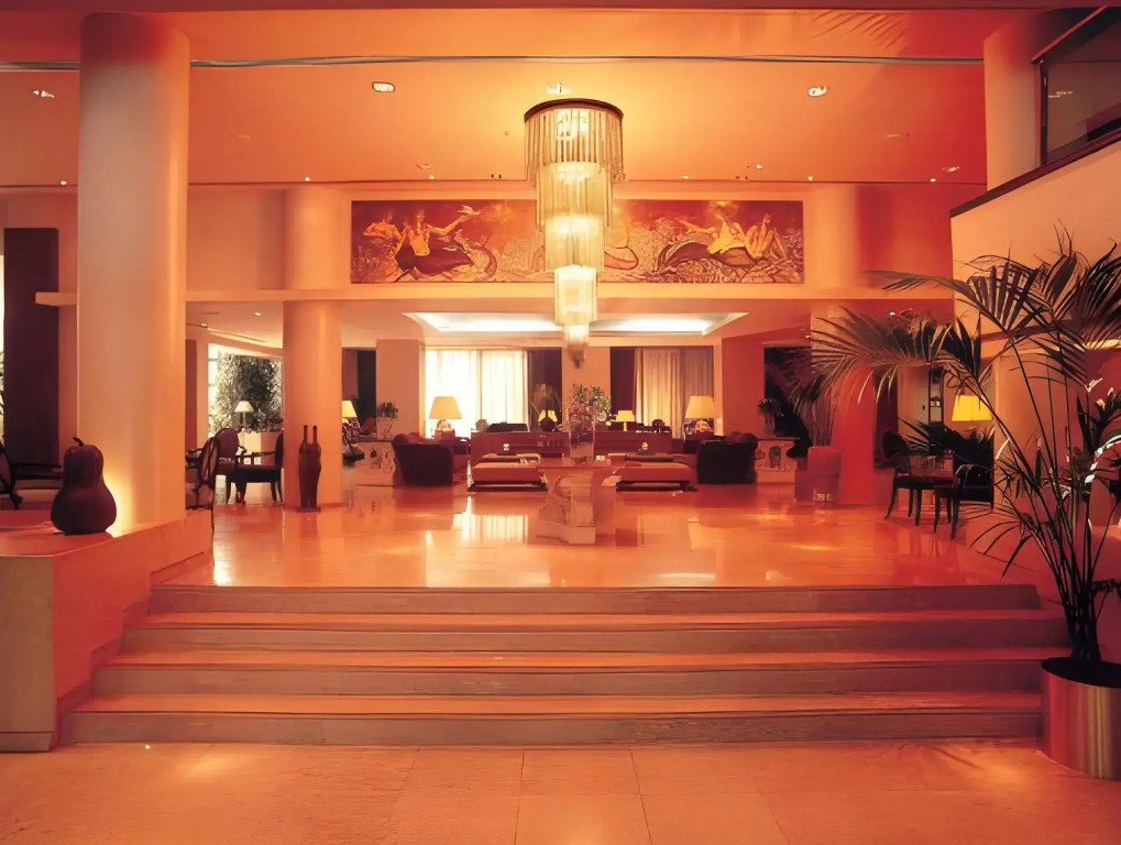 Adams Beach Hotel & Spa