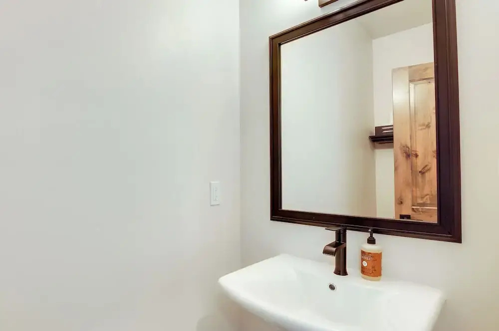 Brian Head Retreat w/ Deck, Shuttle to Ski Slopes!