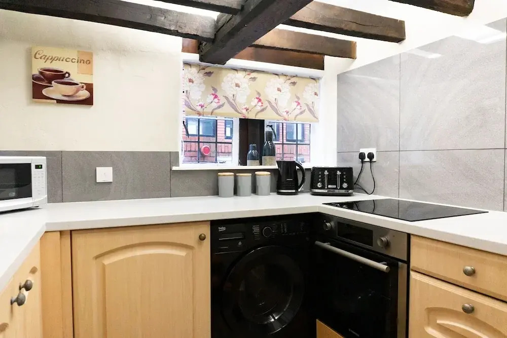 Karah Suites - Queen Annes Court
