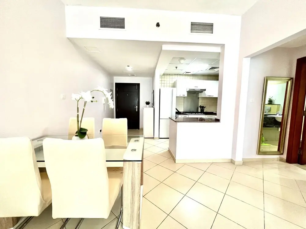 SuperHost - Dazzling Marina Views From This Diamond Apartment