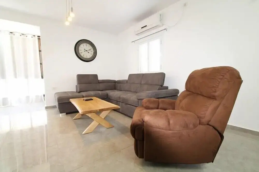 Arendalzrail Apartments Khana Szenes St.