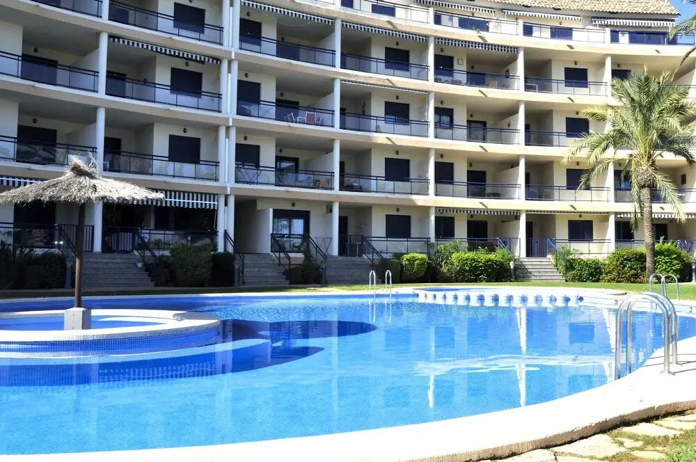Residencial Playa Sol III by CARLOSFERIEN