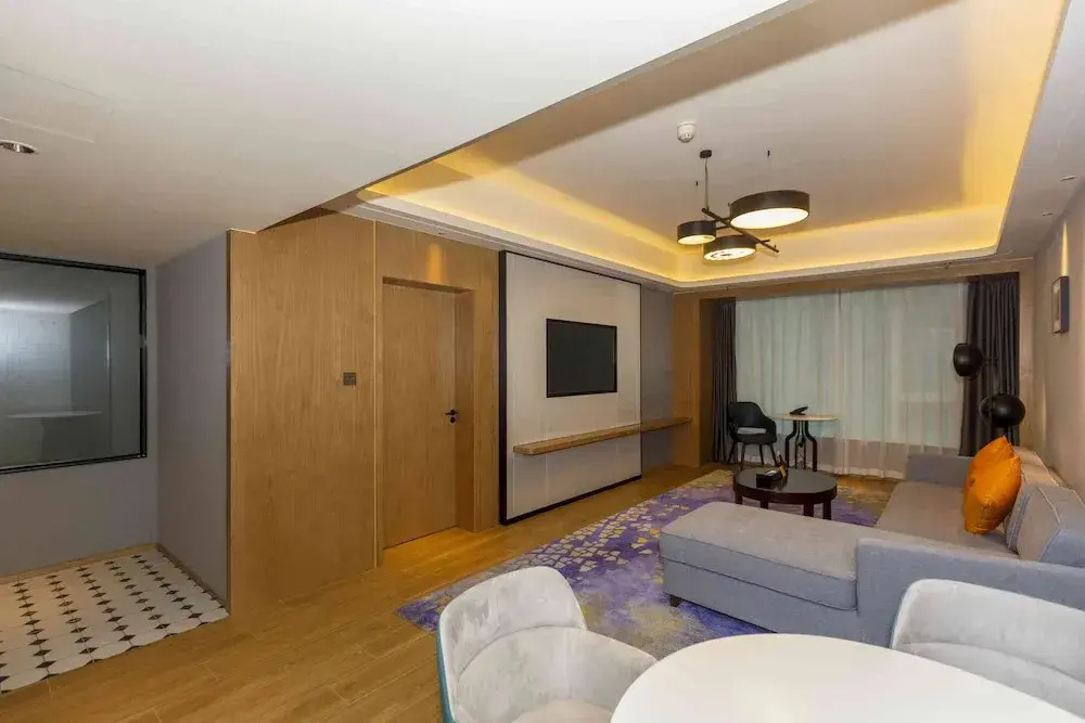 voco Guangzhou Shifu, an IHG Hotel