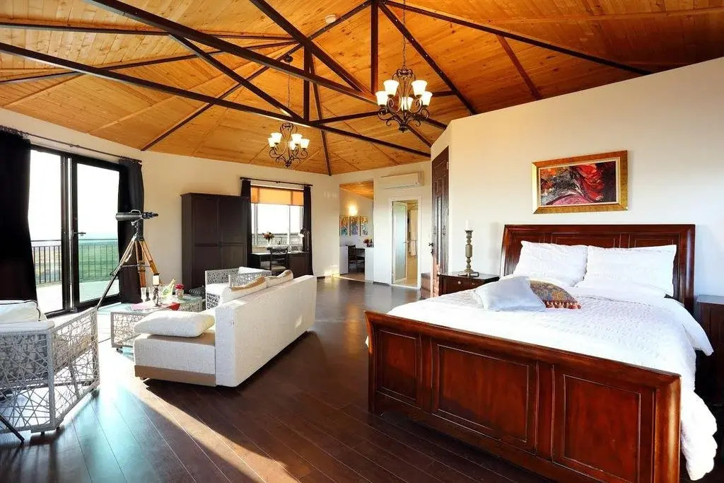 Seven Generations Winery Hotel