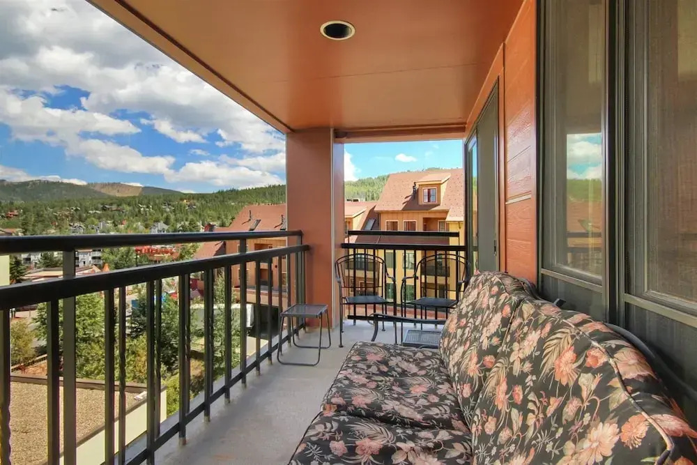 Village At Breckenridge - 2 Bedroom Ski Inski Out Condo