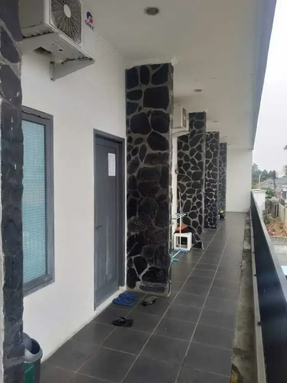 Oyo 2494 Leguti Mansion