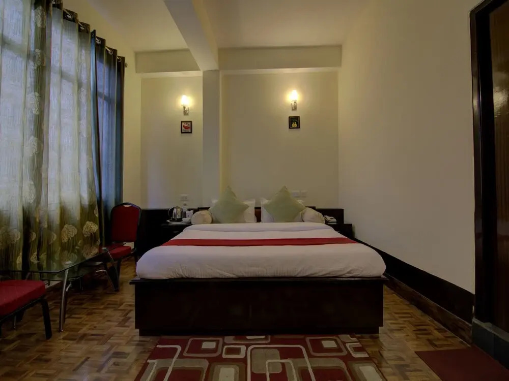 Crown De La Cruz Residency