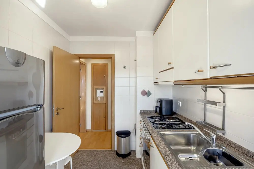 Olaias Modern W/ Garage by Homing