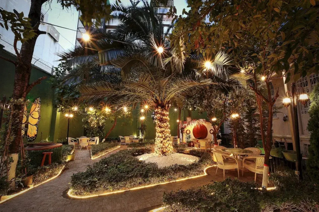 Walton Gardens Pera