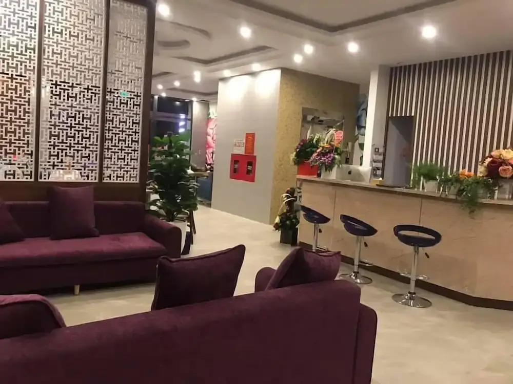 Starway Hotel