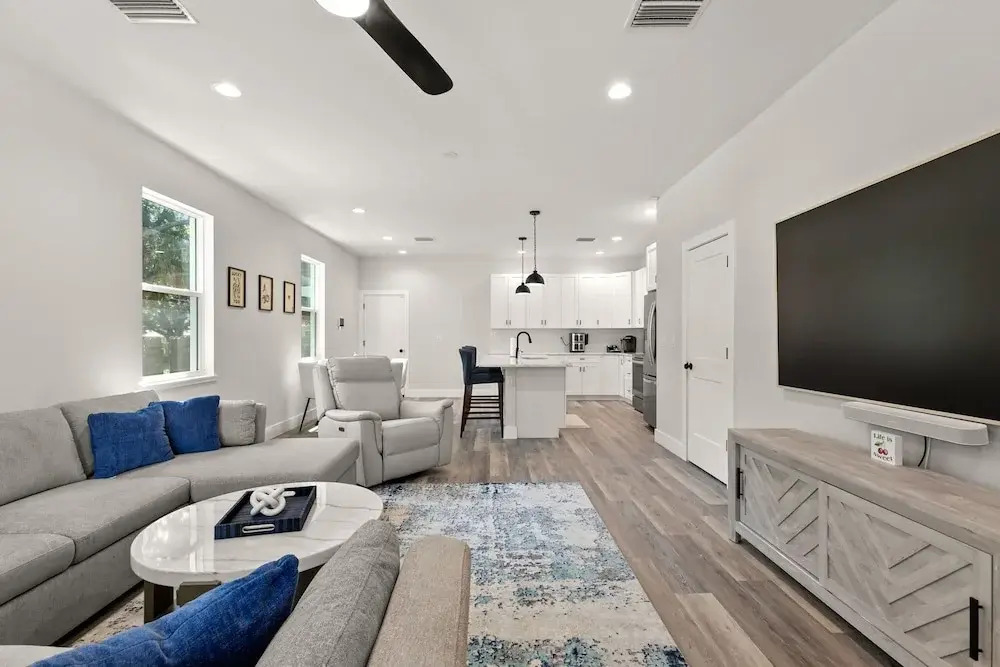 NEW Casa Cereza - Stunning New Build In Old Tampa