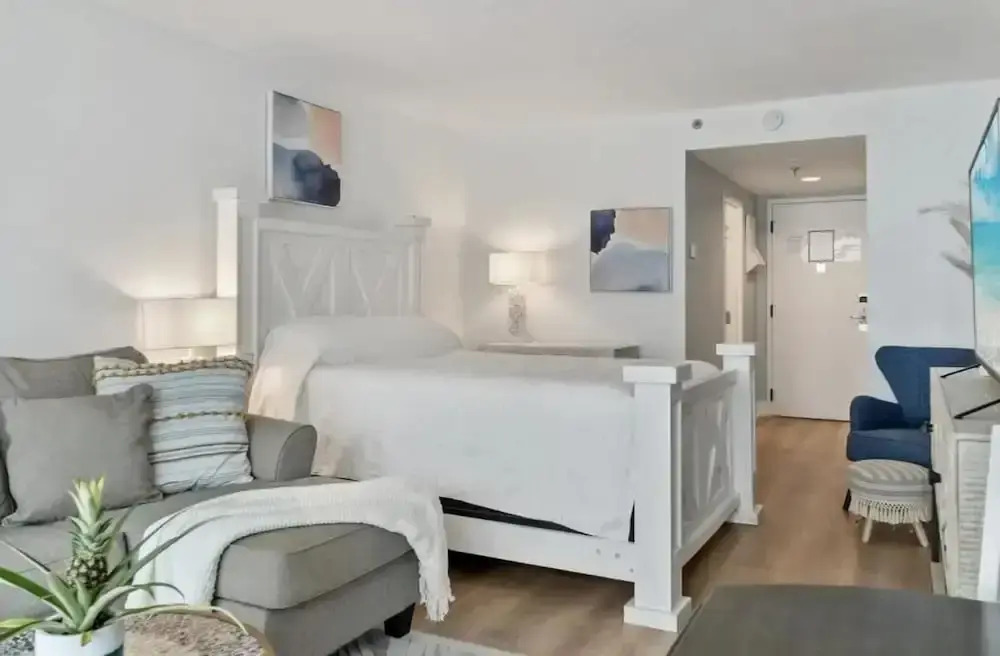 Bayside Inn 6282