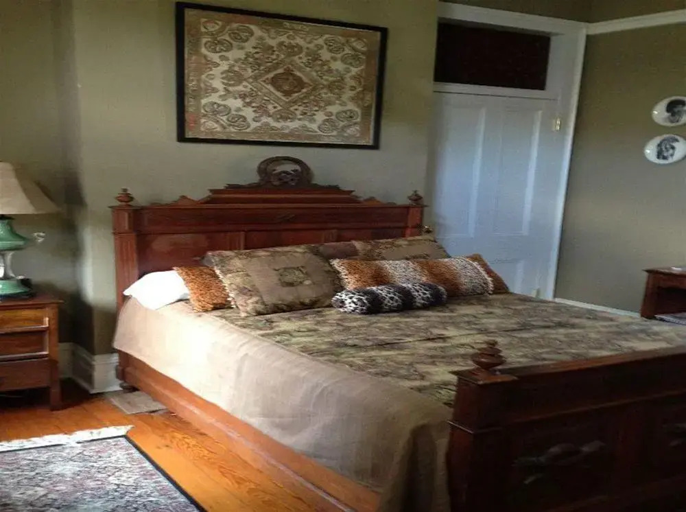 Five Continents Bed and Breakfast
