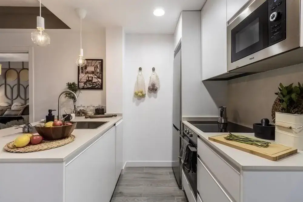 Mondragone - 1 Bedroom and Terrace in Goya