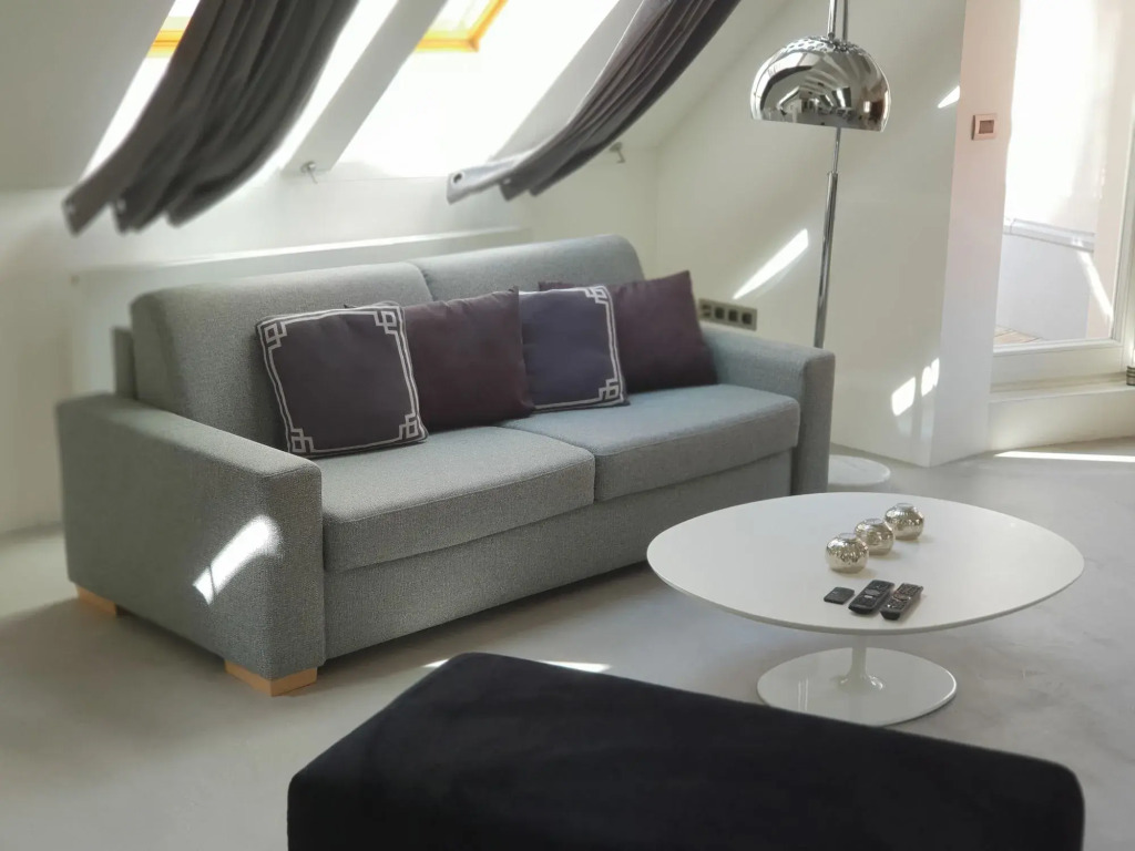 Coco Chanel Boutique Apartment by goodnite cz