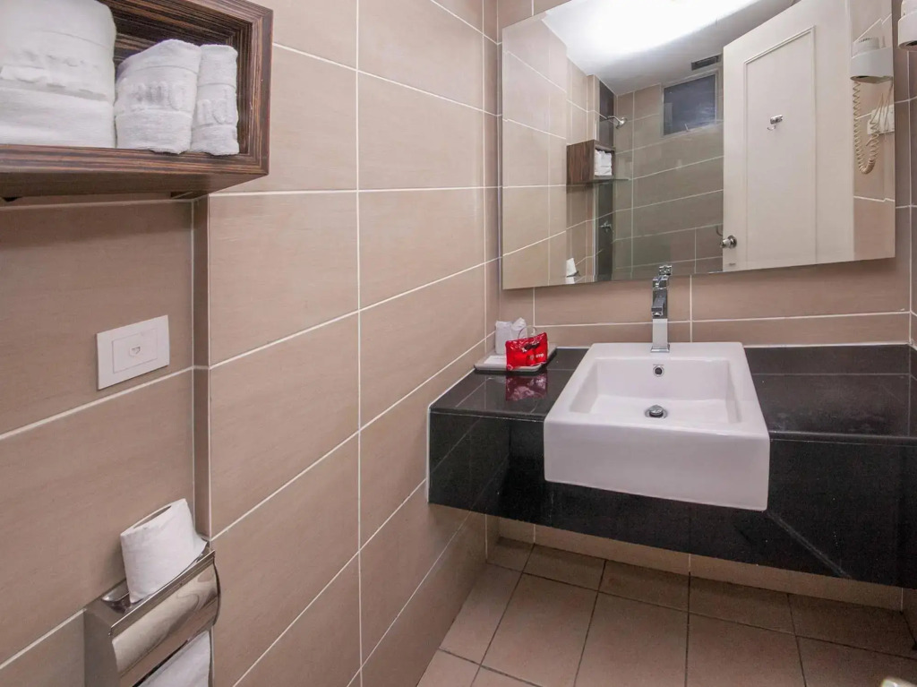 OYO Rooms Bundusan Commercial Centre