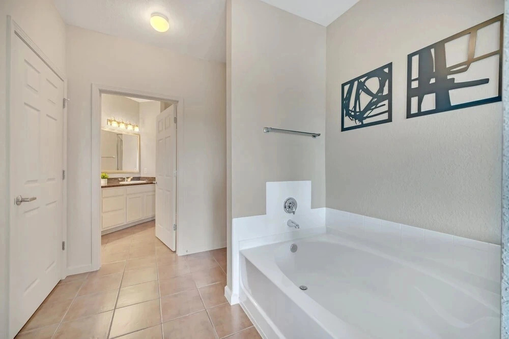 Upstay Pet Friendly Condo 6 Minutes From Disney