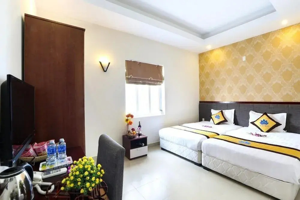 Hilary Hotel
