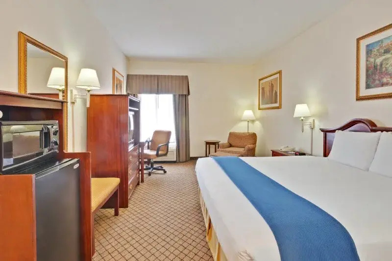 Comfort Inn Clarksville (ex.holiday Inn Express Clarksville)