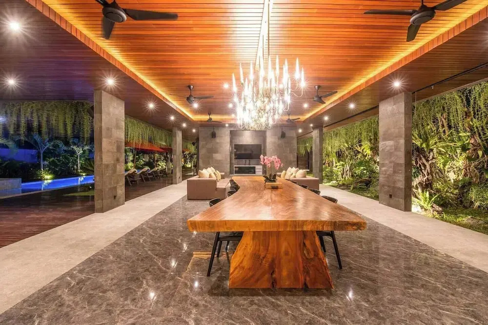 Exquisite 5BR Villa Premier Luxury in Seminyak