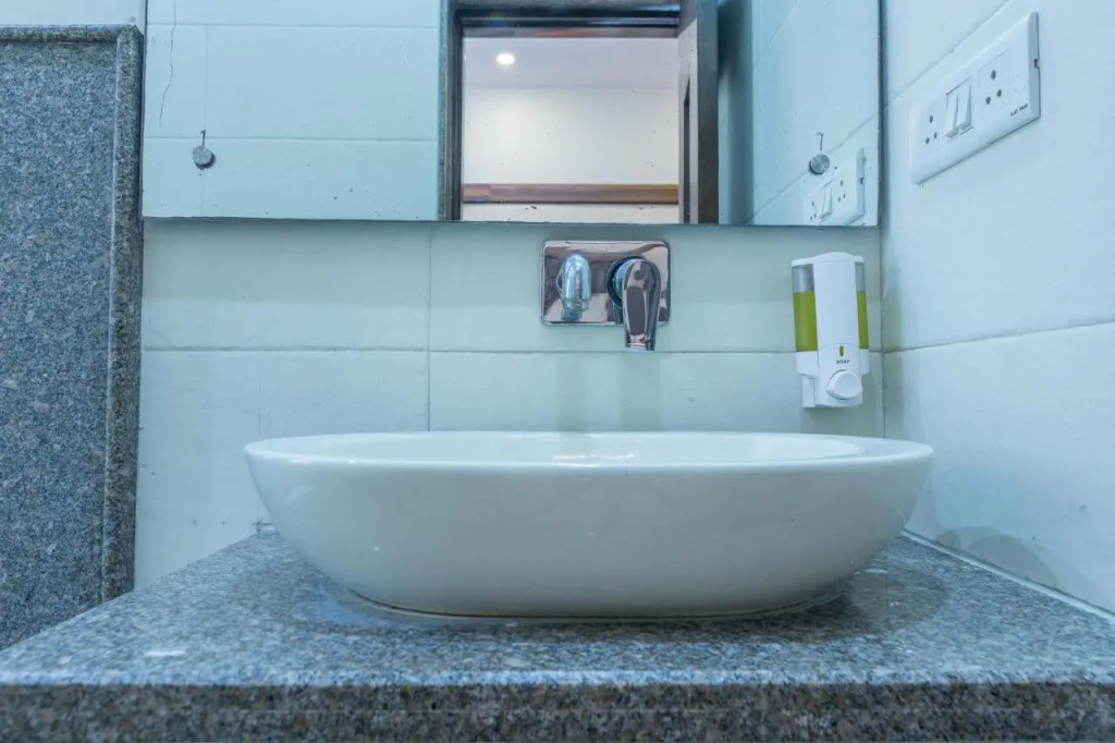 Rupam Hotel - Air Purified comfort