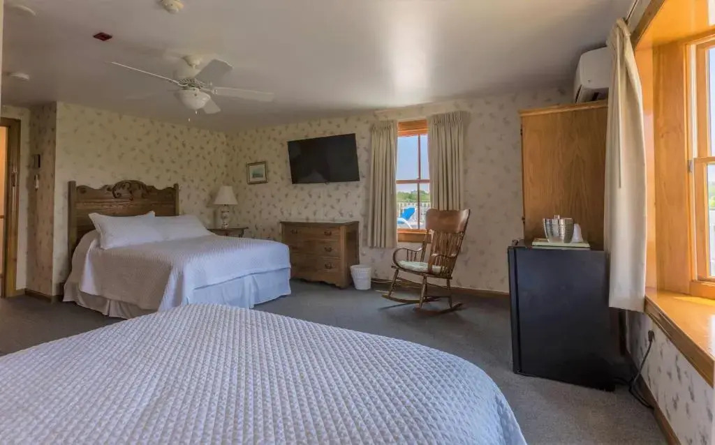 Rose Farm Inn