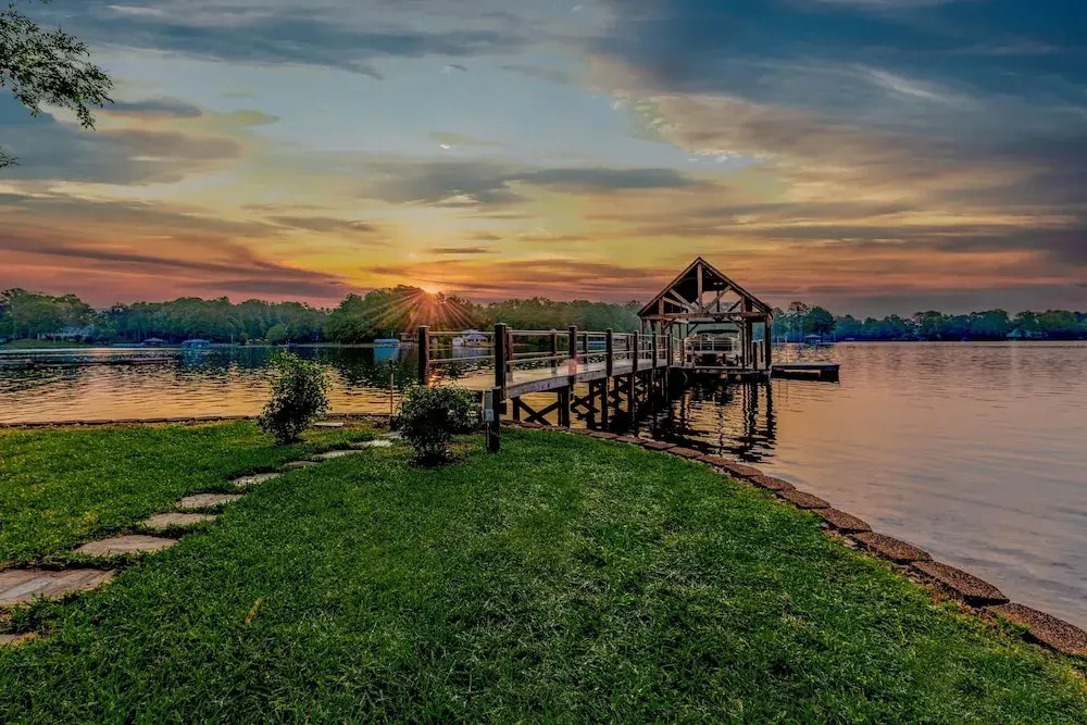 Lakeside Story