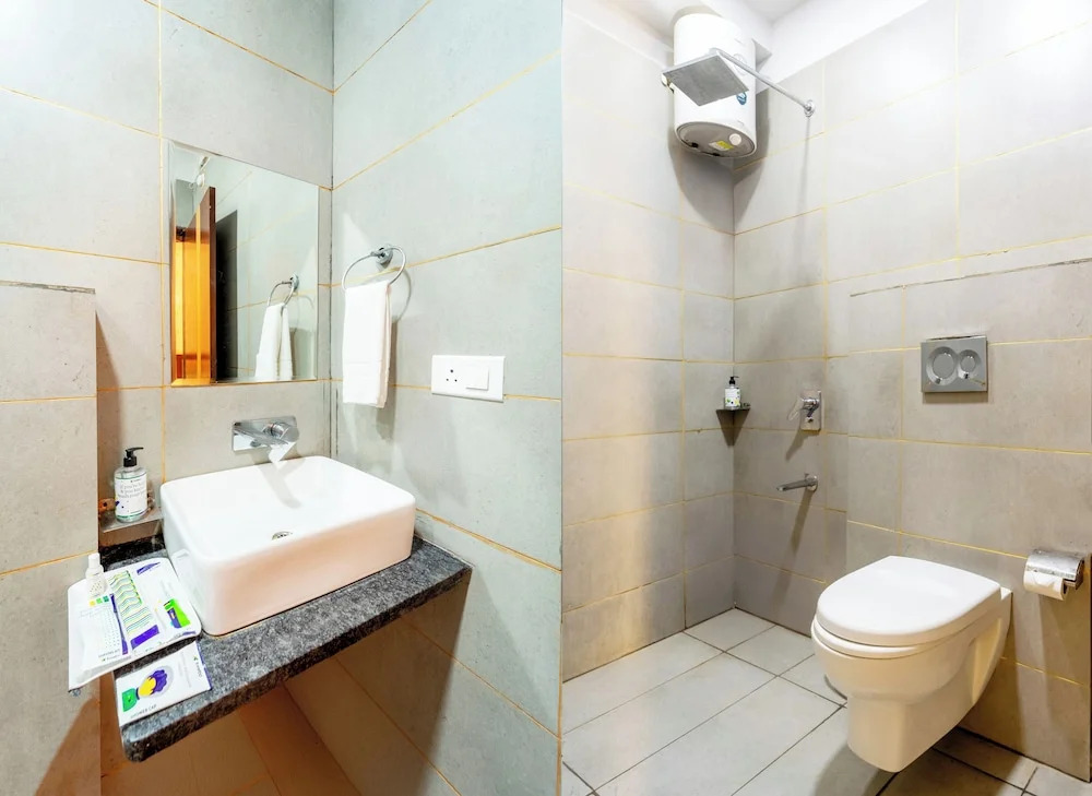 Treebo Premium Zorba - Hoshangabad Road