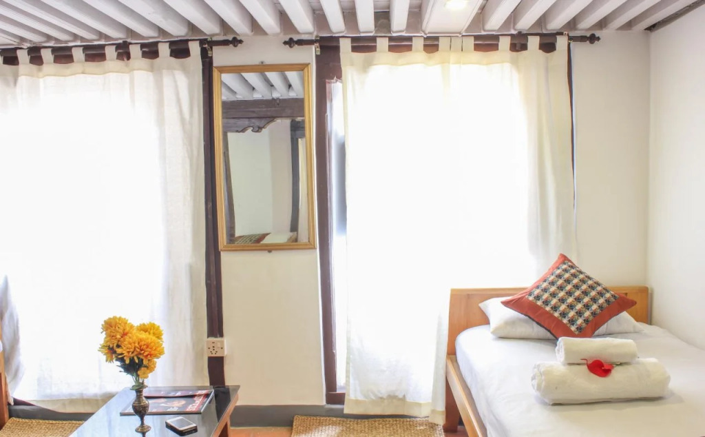 Hiranya Guest House