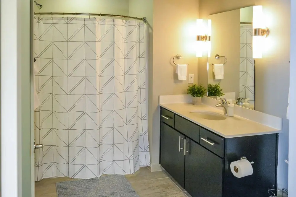 1 BR Apt in Garment Dist by Frontdesk