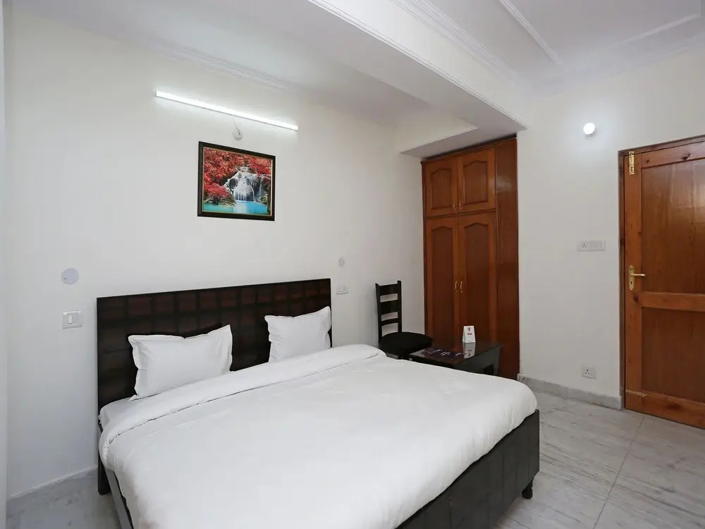 OYO 9103 Home 4BHK Pinewood Valley