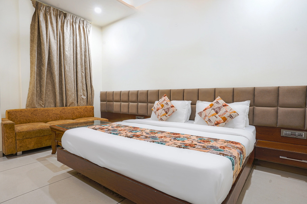 FabHotel Jewel Palace