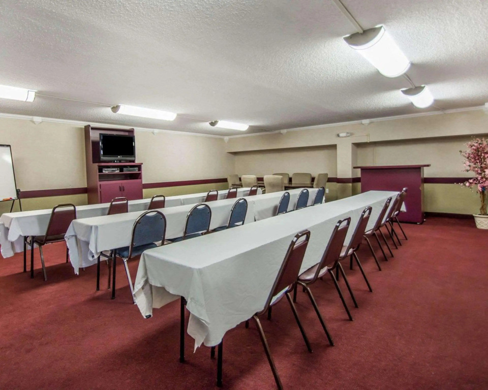 Quality Inn & Suites at Tropicana Field