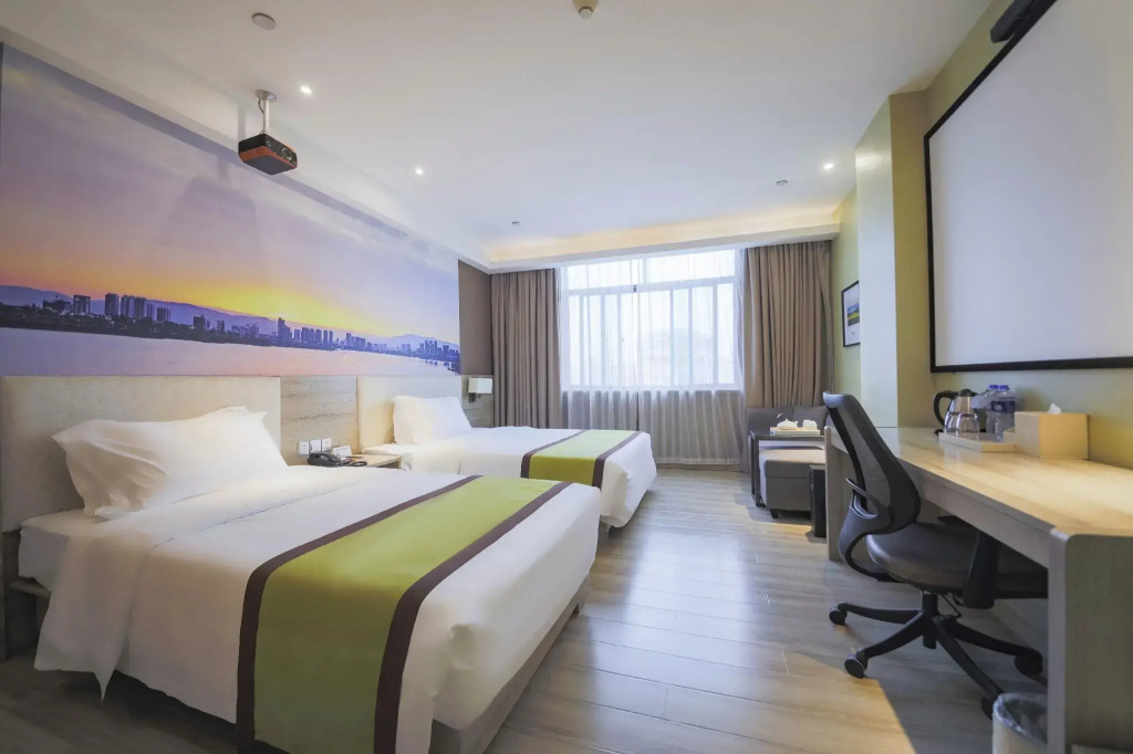 Atour Hotel Hanzhong High-Speed Railway Station