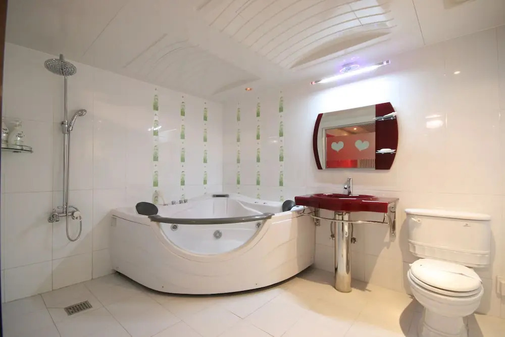 Hera Hotel