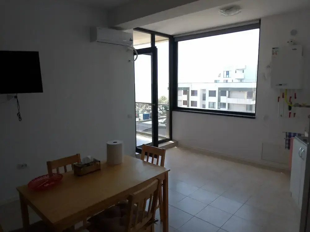 2 Rooms Apartment, max 5 Adults, Splendid View on the Beach and the sea