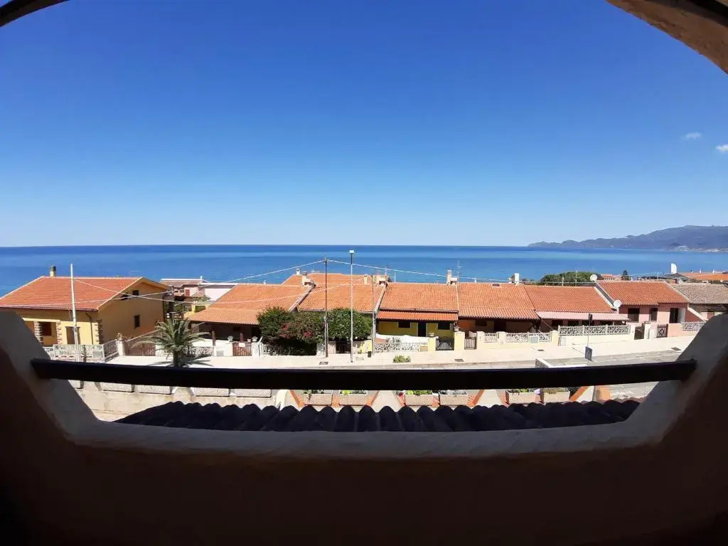 Villa with beautiful Private Garden & Breathtaking Sea View