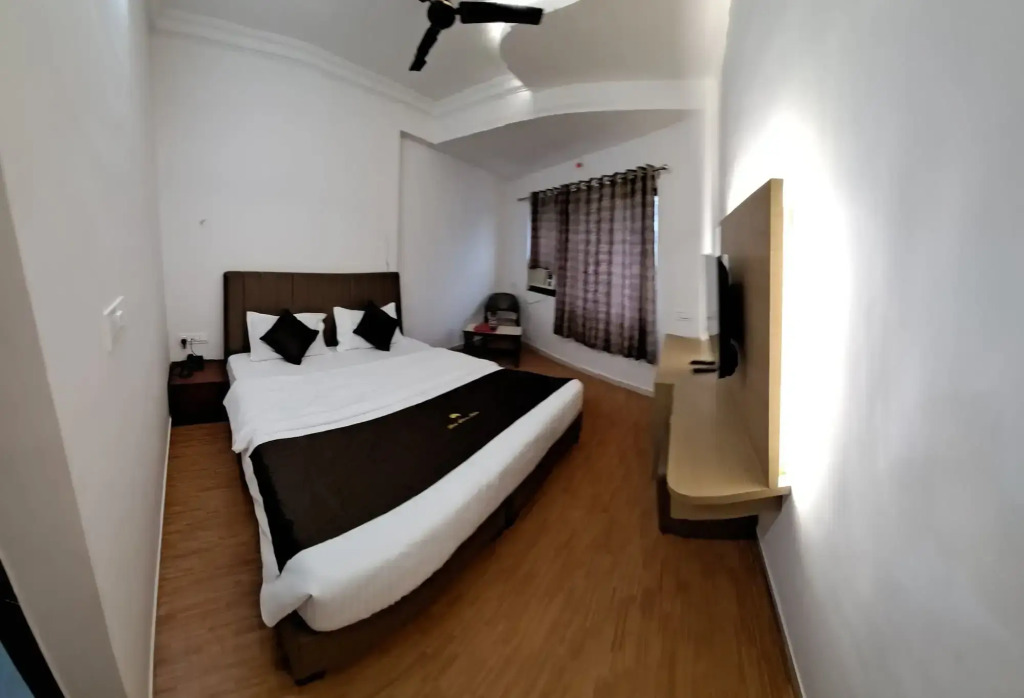 Hotel Dhruv Palace