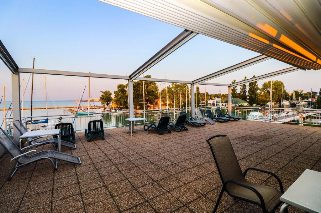 Hotel Yacht Wellness & Business