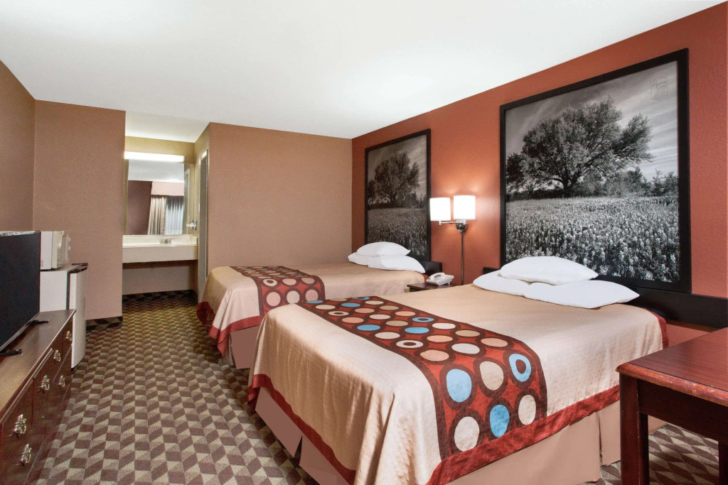 Super 8 by Wyndham Bastrop TX
