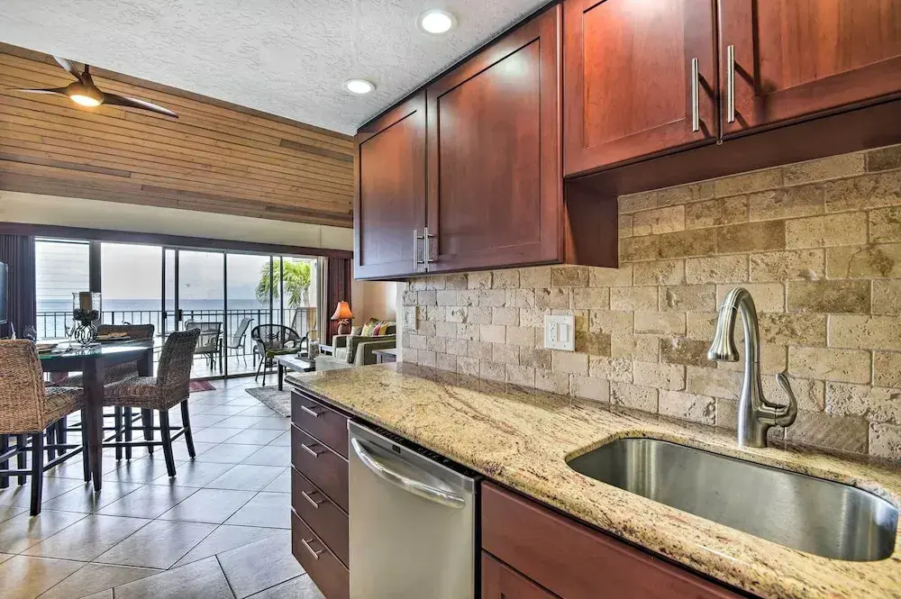 Beachfront Lahaina Condo w/ AC: Featured on Hgtv!