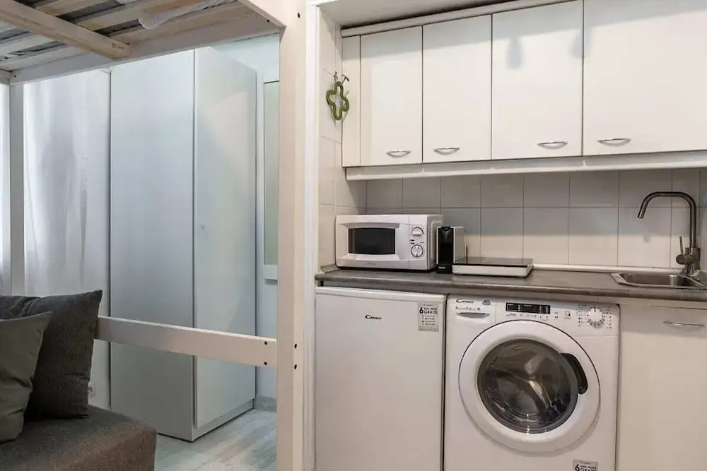 1bed Studio in the Heart of Madrid, 2mins to Metro