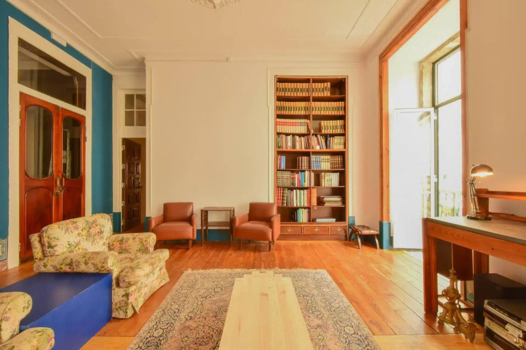 Lost Lisbon :: Chiado House