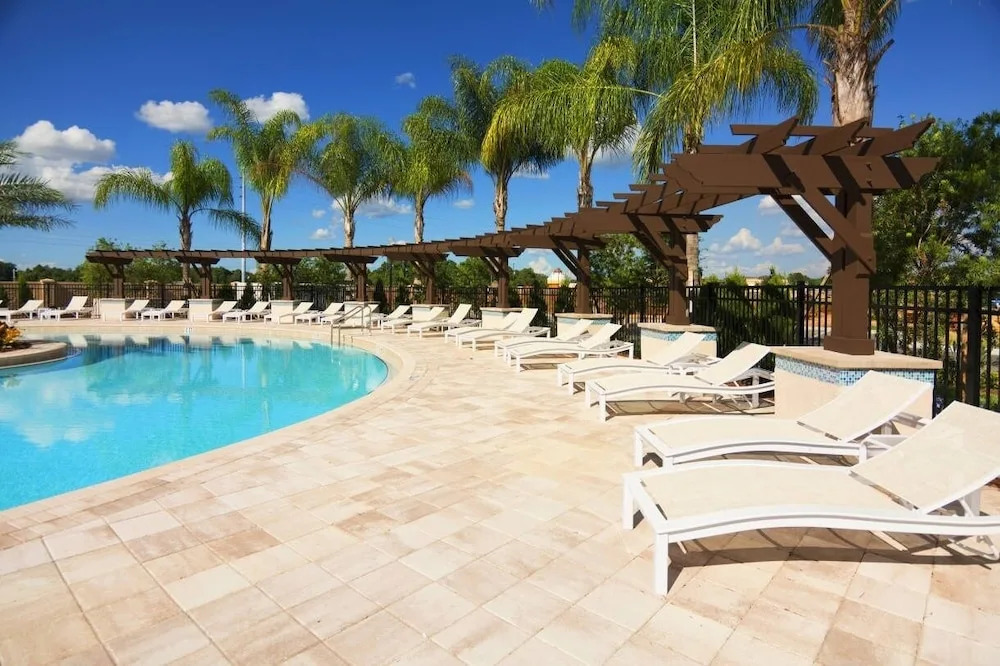 Lucky Find Lucaya Resort by Shine Villas #713 townhouse
