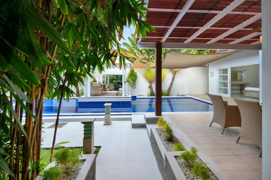Villa Shree Canggu by Azure, 2 mins walk to Beach near Finns