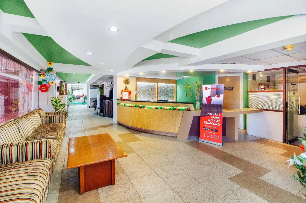 RedDoorz Plus near Mango Avenue Cebu