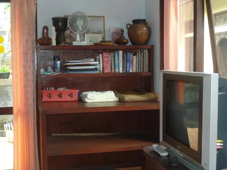 Khrisna Hs and Cottages