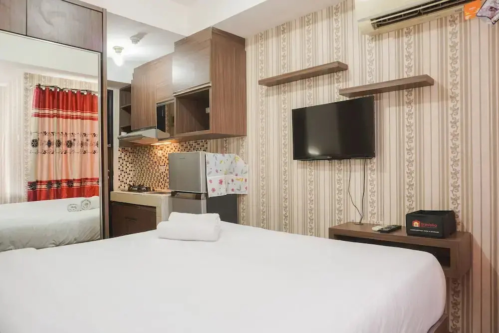 Cozy Living Studio Apartment At Belmont Residence Near Puri