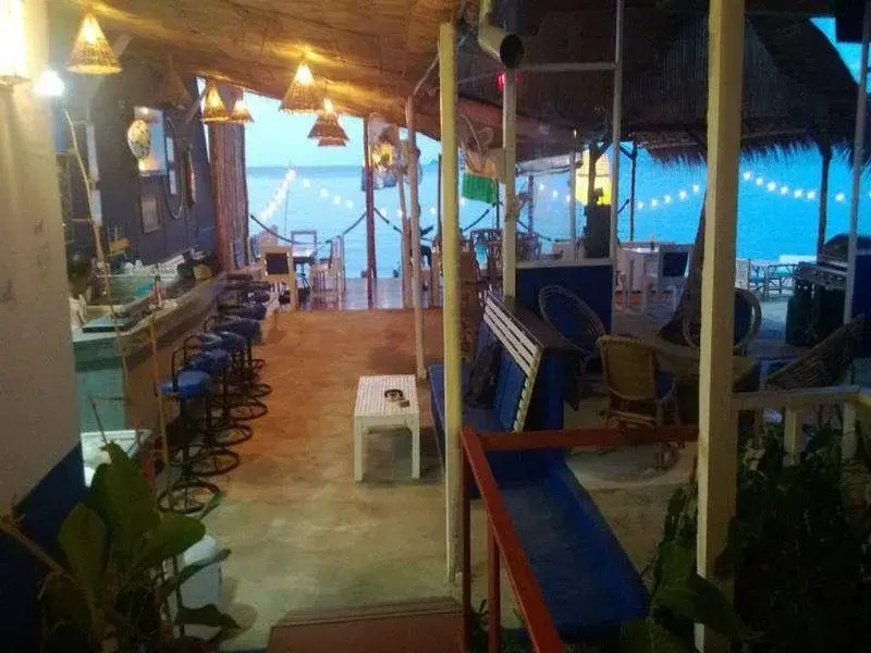 The White Pearl Beach Club